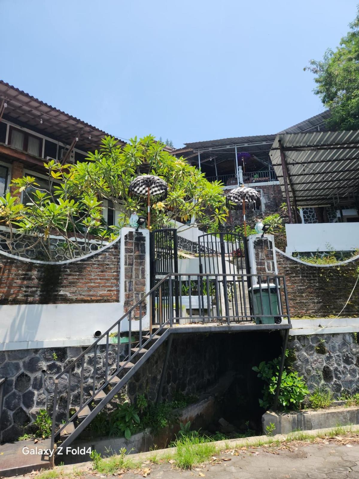 Omah Kenangan At Seven Trumpets Resort Maguwo Exterior photo